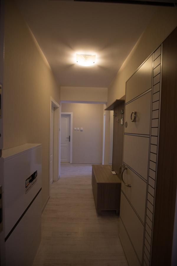 Apart Hotel Central Momcziłgrad Zewnętrze zdjęcie