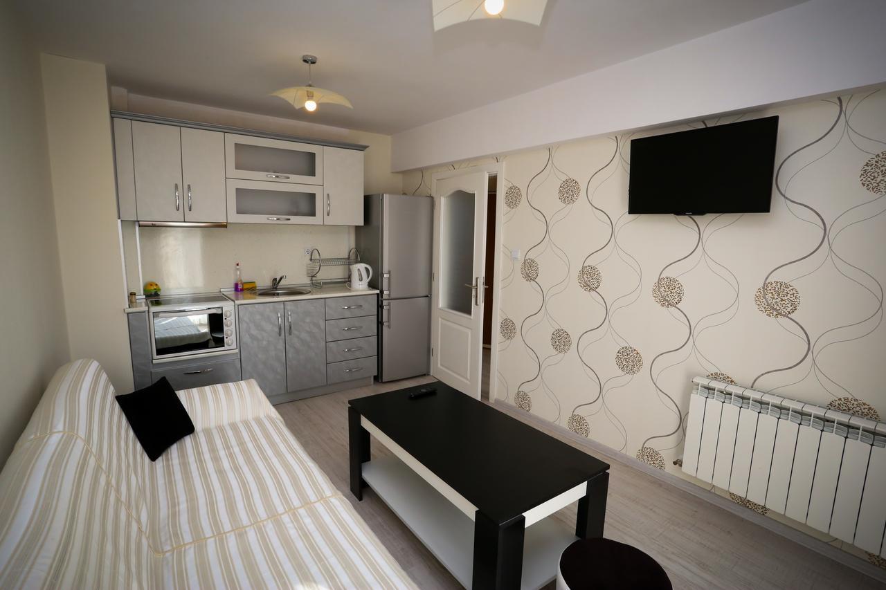 Apart Hotel Central Momcziłgrad Zewnętrze zdjęcie