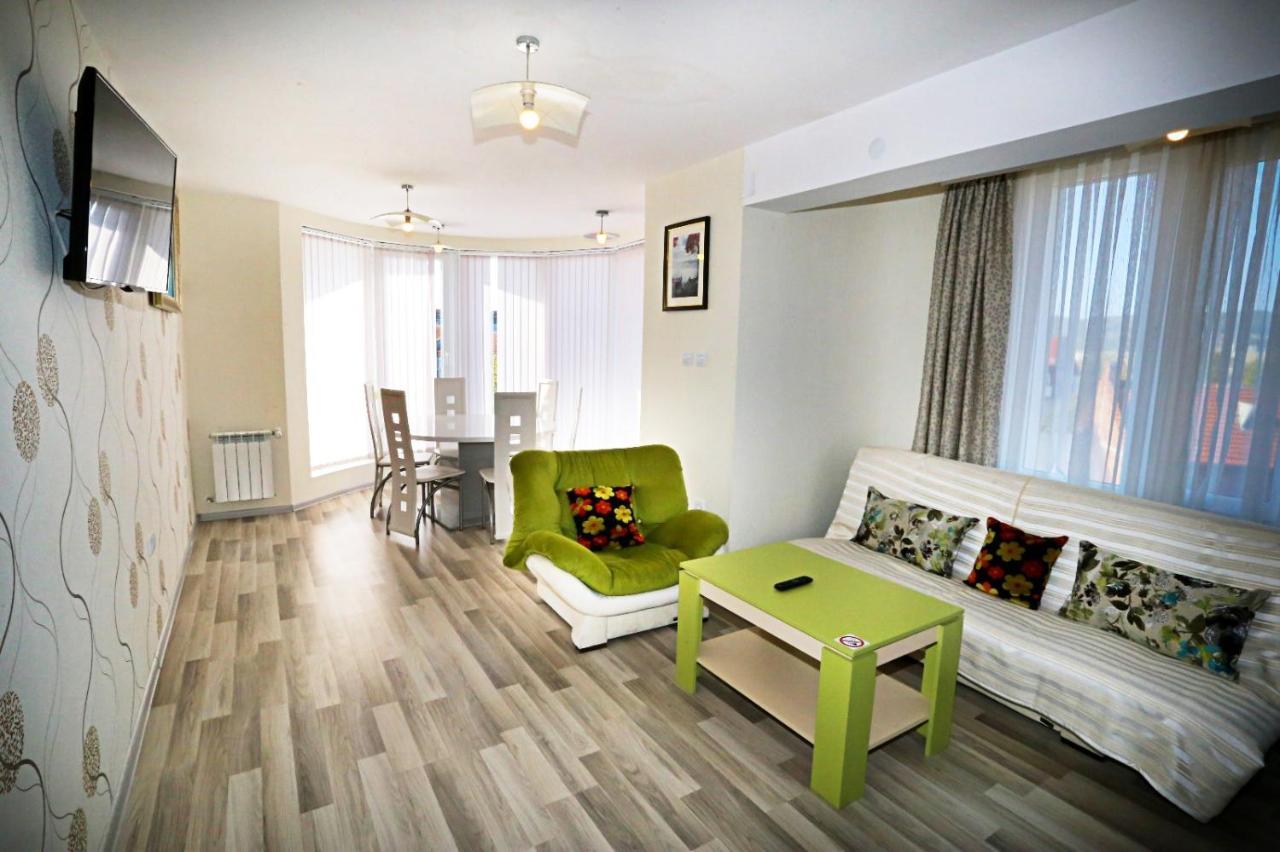 Apart Hotel Central Momcziłgrad Zewnętrze zdjęcie
