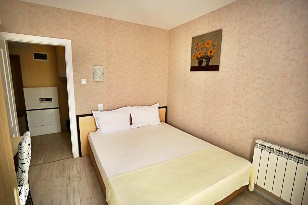 Apart Hotel Central Momcziłgrad Zewnętrze zdjęcie
